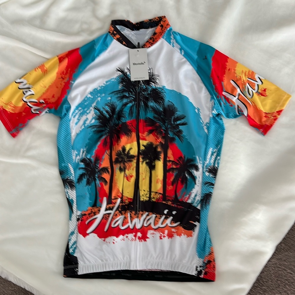 Men’s Montella size L Bike Jersey (runs small)